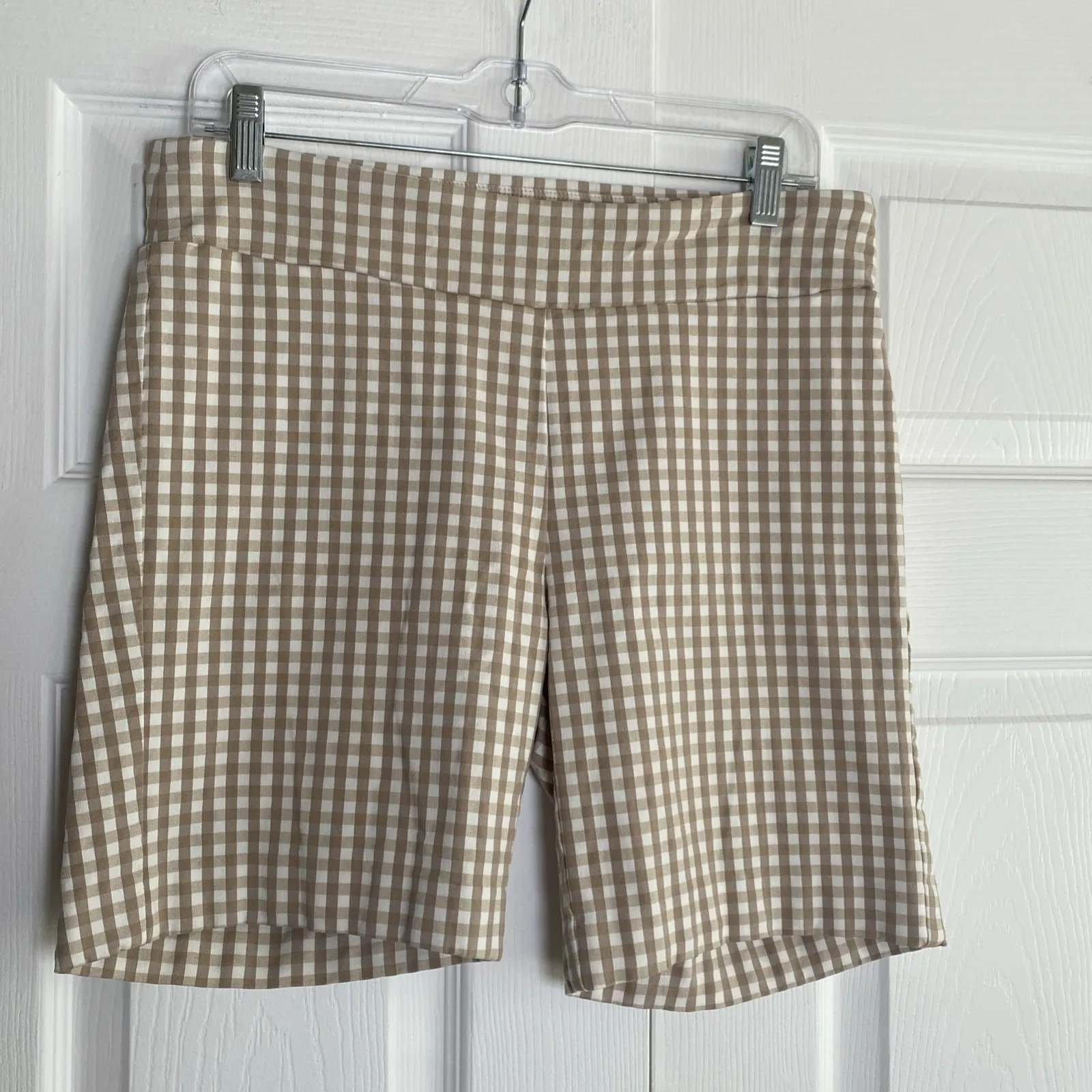J McLaughlin Women's 12 Shorts Tan Gingham Bermuda Stretch - Image 2