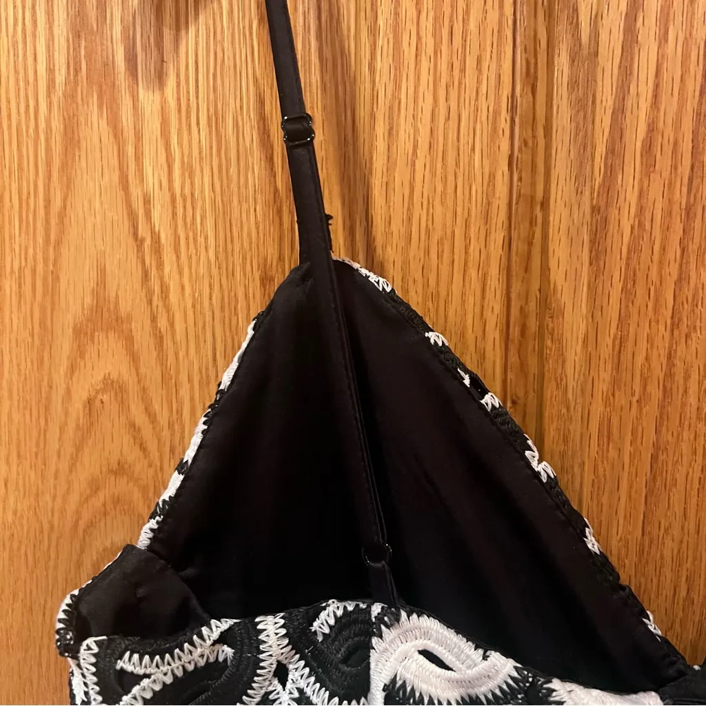 Bardot Germaine Black &‎ White Lace V-Neck Fitted Waist Midi Dress Size 6 - Image 13