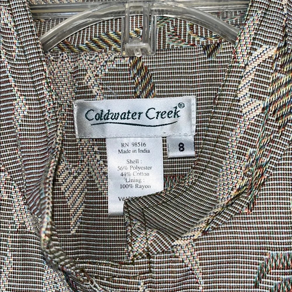 Vintage Elegant Patterned Tapestry Jacket mother of pearl buttons Size 8 - Image 5