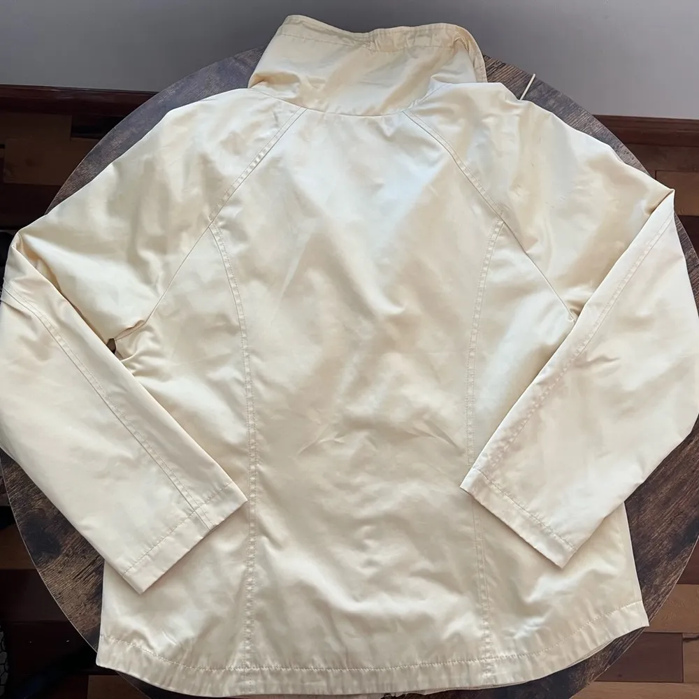 Zenergy by Chicos windbreaker, light rain jacket. Size: Chicos 2, 10/12. - Image 7