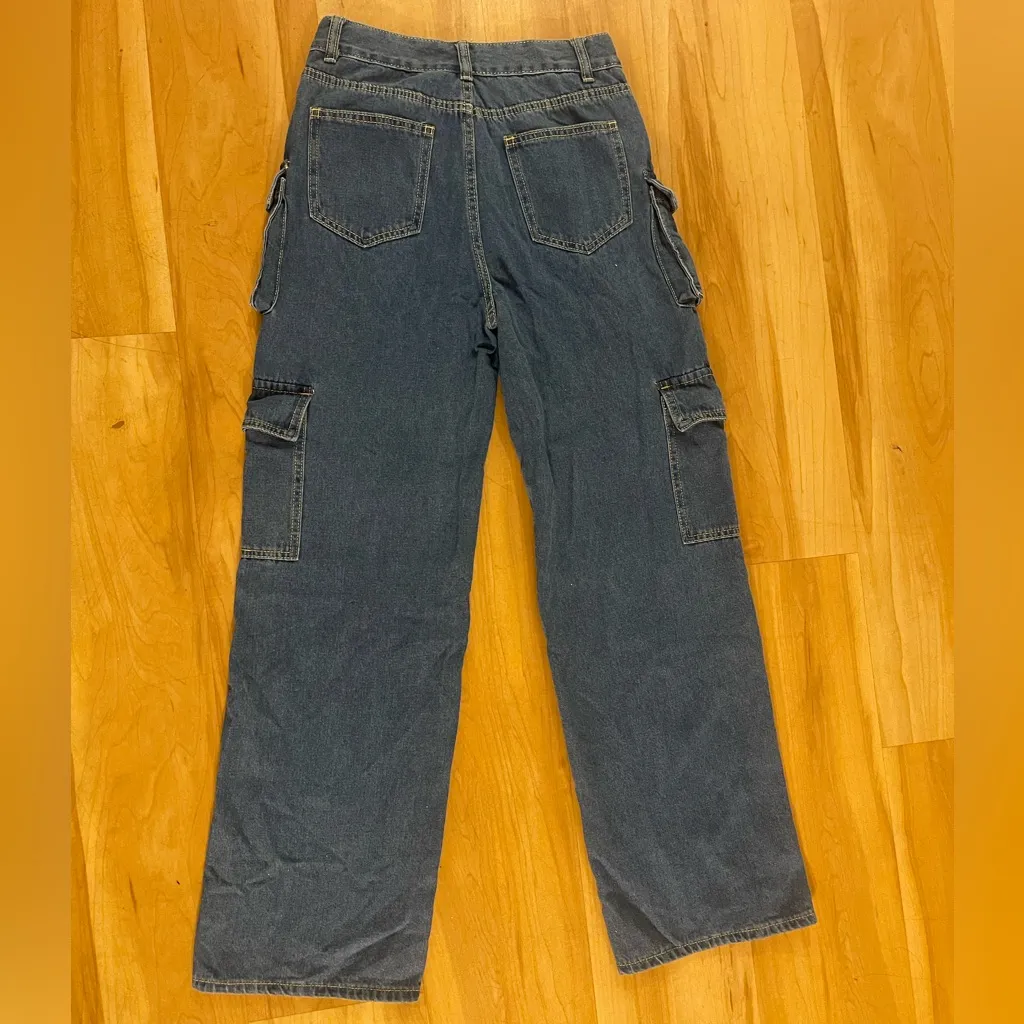 Medium Wash Casual Womens High Waist Flap Pocket Side Cargo Jeans size 4 - Image 5