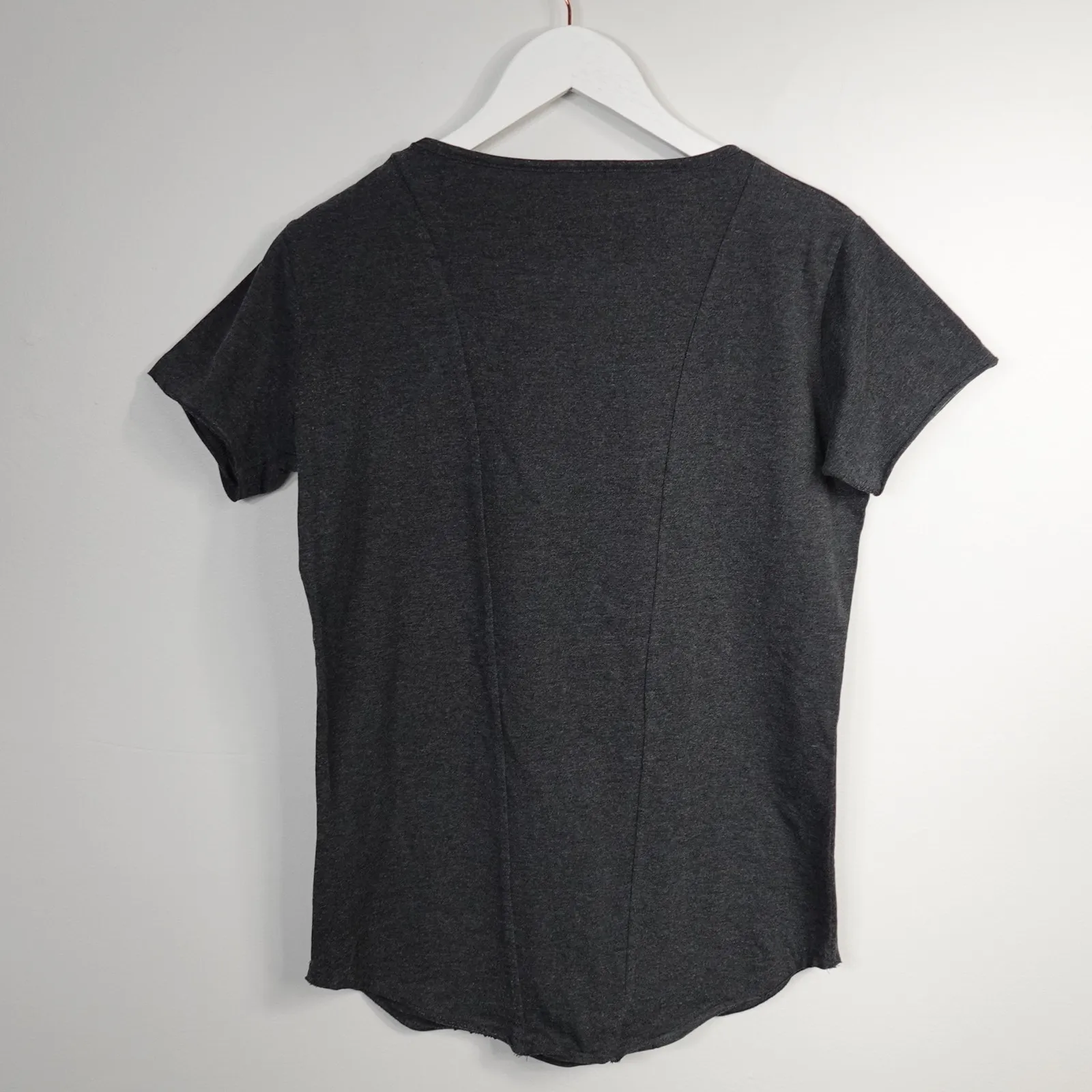 Alphalete Essential Lifestyle Scoop Tee in Charcoal - Image 2