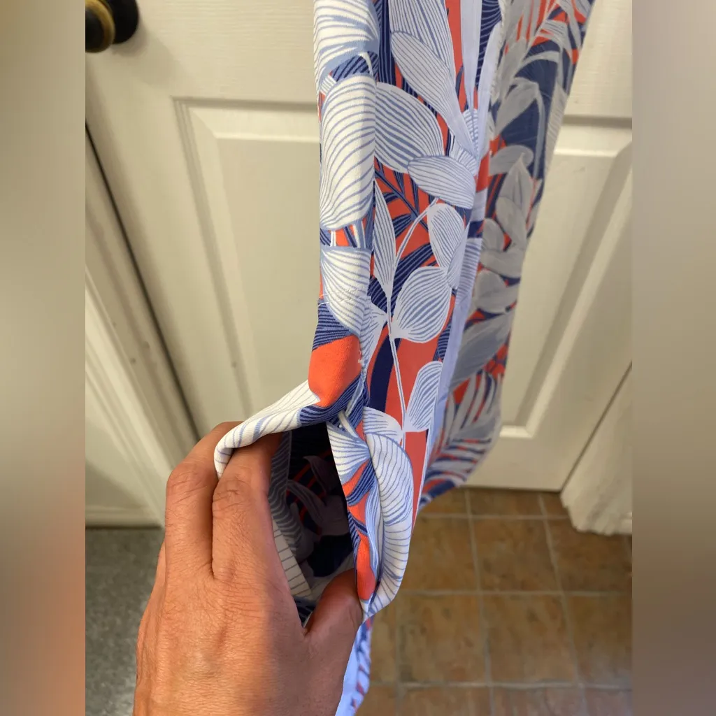 Tommy Bahama  Blue and White Leaf Pattern Women’s Dress - Image 6