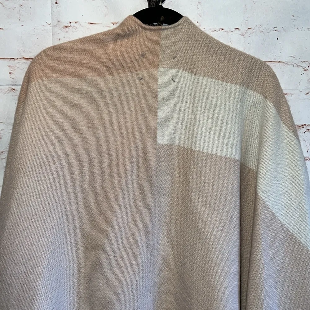 Soia And Kyo Light Pink Cream Colorblocked Open Poncho Scarf Hem OS Scarfigan - Image 9