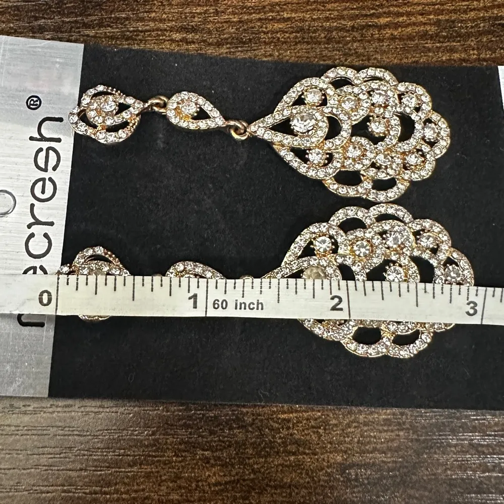 Teardrop Vintage Earrings Gold - Image 2