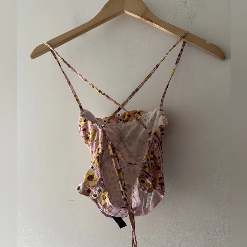 Out From Under Urban Outfitters Pink Yellow Cute Floral Corset Crop Top Y2K Vibe - Image 2