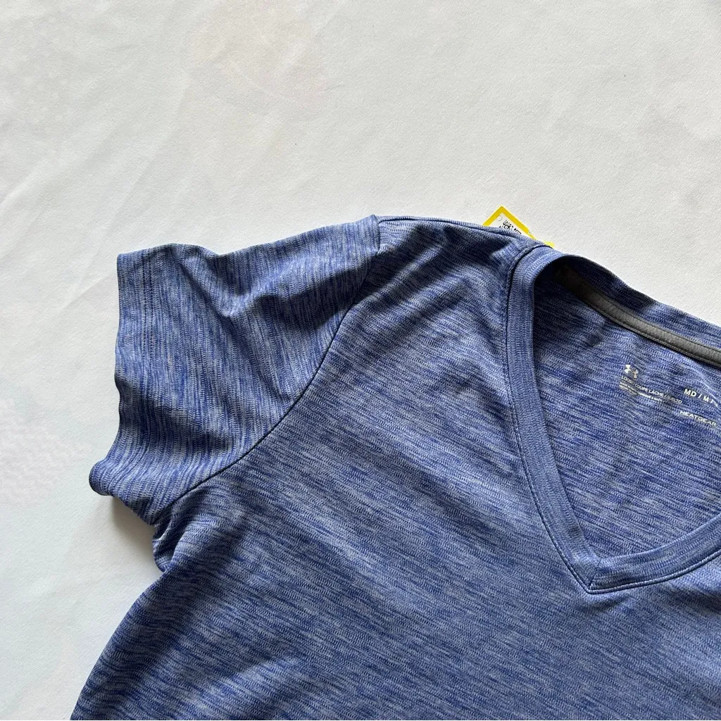 NWT Medium Under Armour Blue Tshirt Athletic Logo Gym Casual Sport V Neck - Image 3