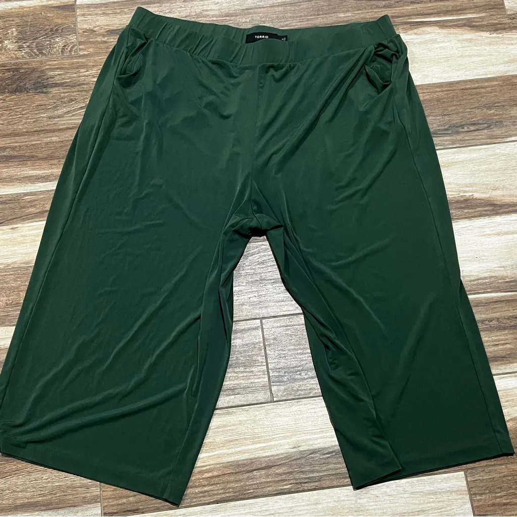 Torrid green pullon stretchy crop pants - Image 7