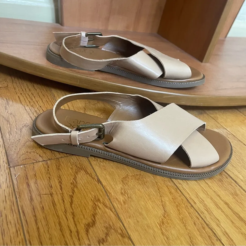 Franco Sarto Kayleigh leather flat sandals with buckle Tan Brown Sz US 8.5 - Image 5