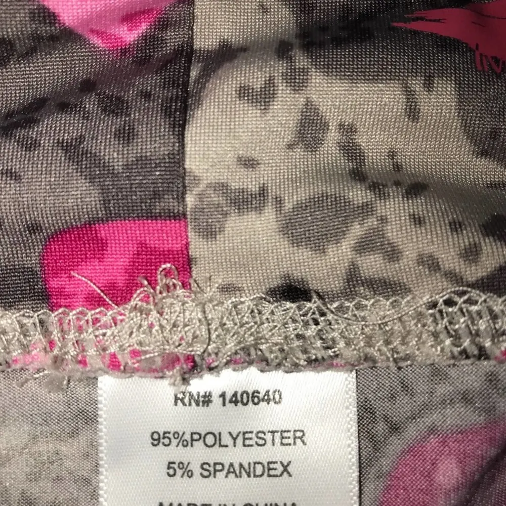 BREAST CANCER AWARENESS PINK & GRAY CAMO LEGGINGS LARGE - Image 32