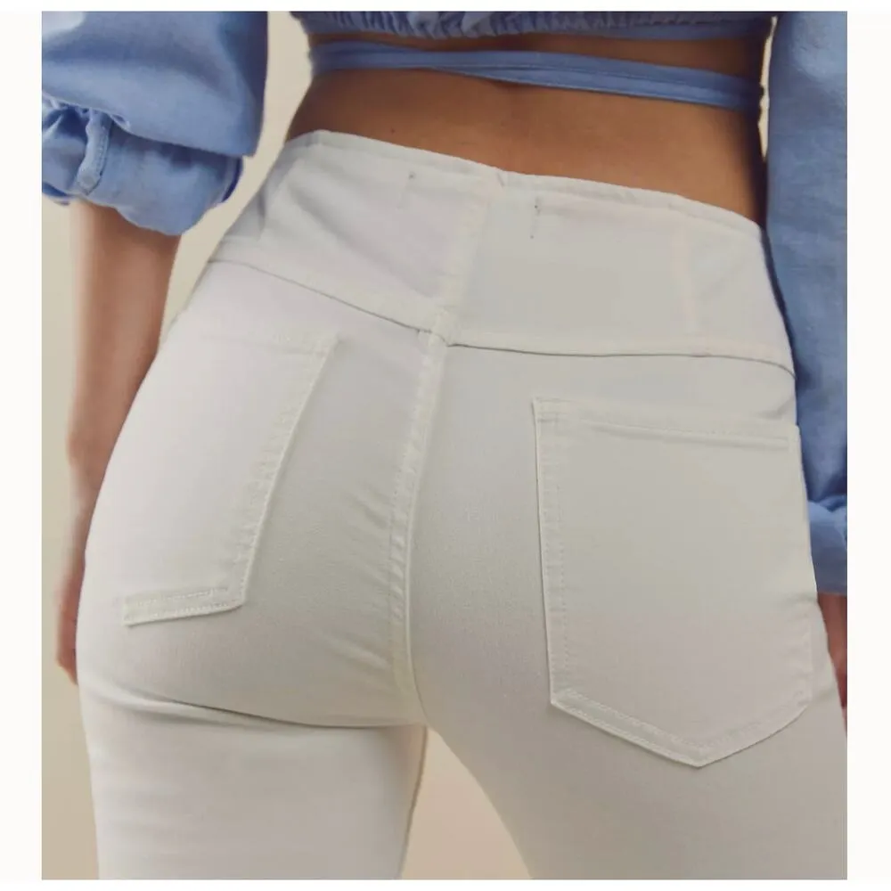 Free People SZ 32 Penny Pull On Flare Jeans Mid-Rise Elastic Waist Stretch Cream - Image 5