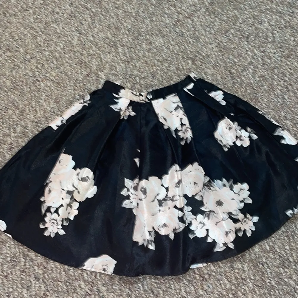 Womens Sequin ❤️ Hearts Skirt - Image 3