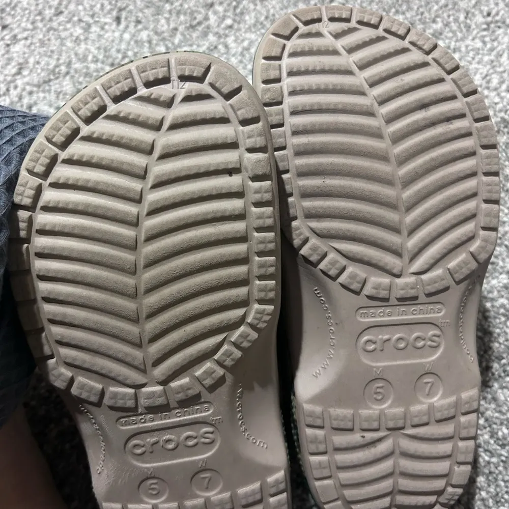 limited edition luke combs x crocs - Image 2