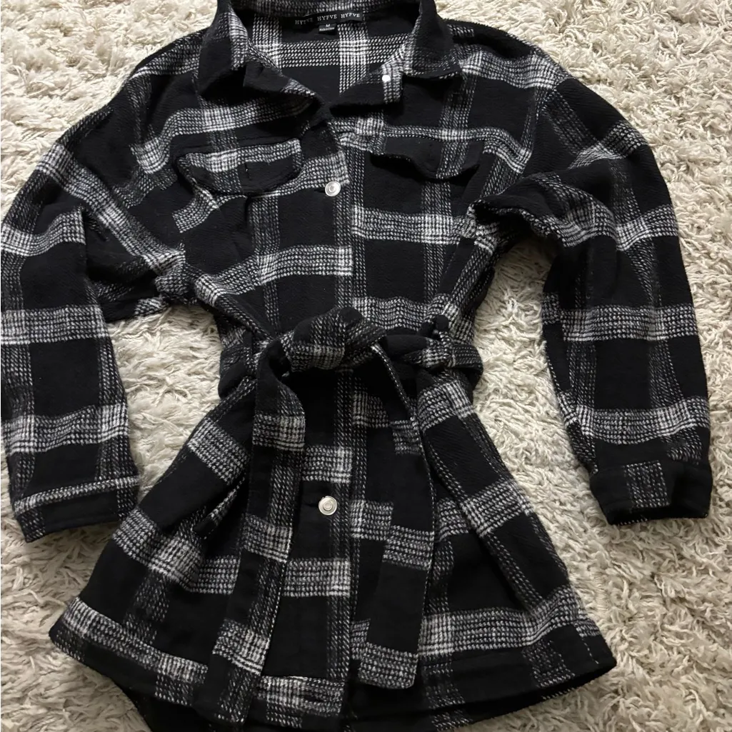 HYFVE Black and Gray Plaid Trench Coat Size M - Image 8