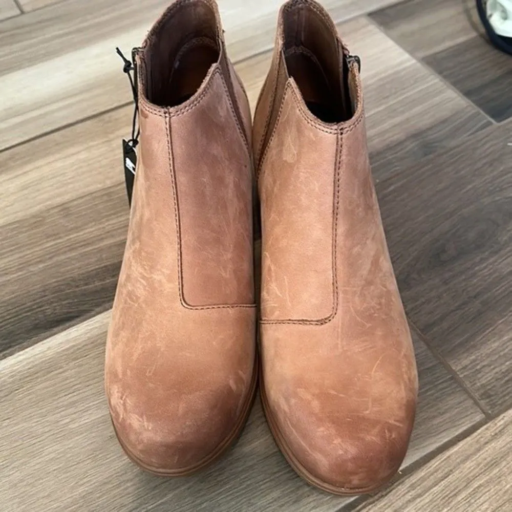 Sorel Ellie Zip Up Suede Boots, Size 11 - Image 2