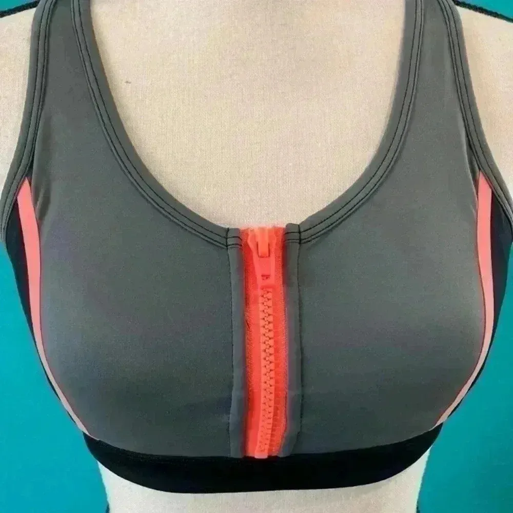 ⭐️ Athleta sports bra with a zipper - Image 2