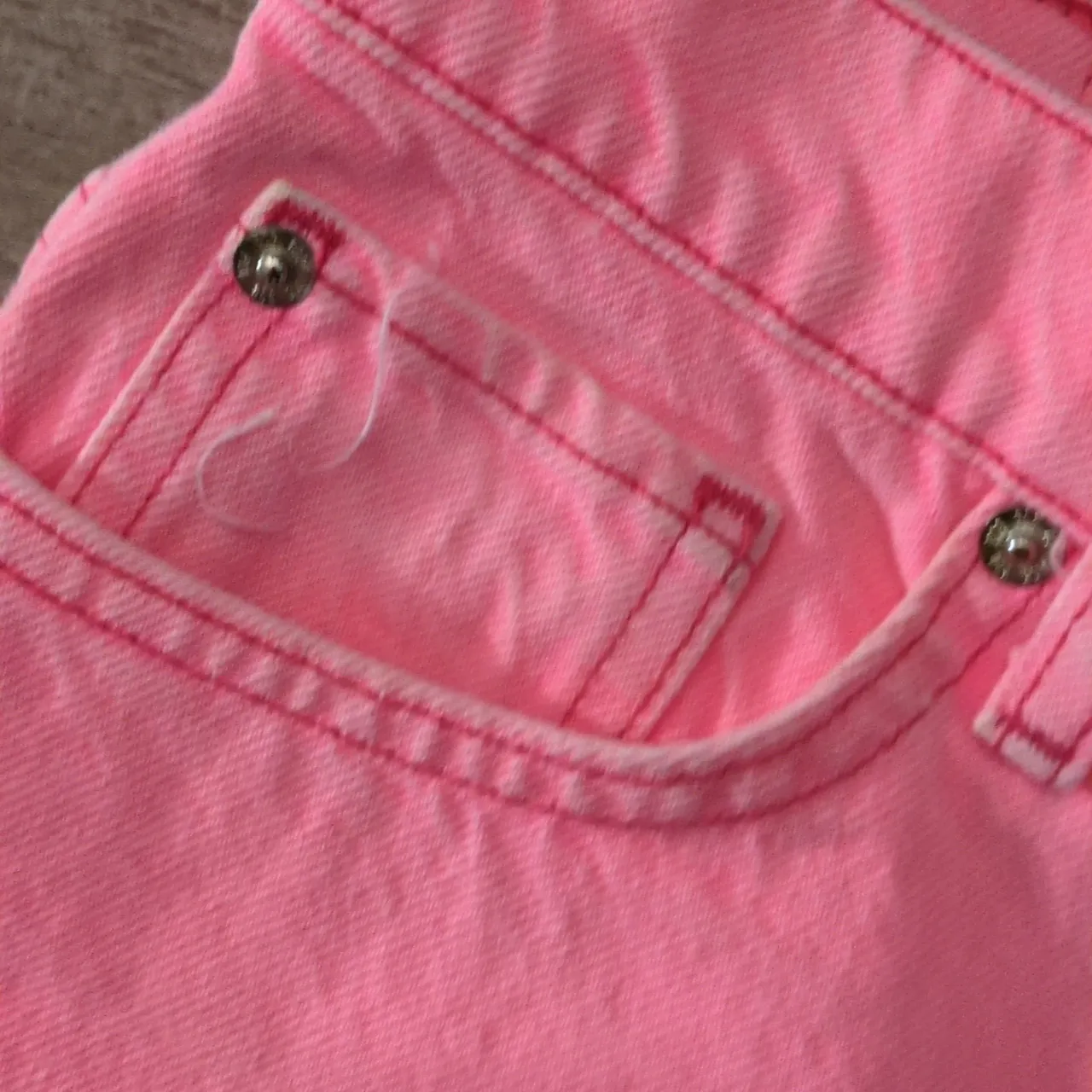 BDG A-line Fringe Hot Pink Shorts Size 27 - Image 3