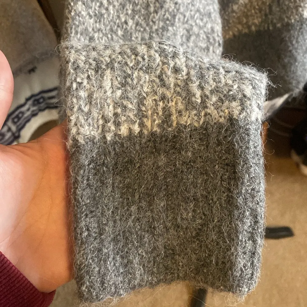 Garage Thick Cropped Long Sleeve Sweater - Image 3