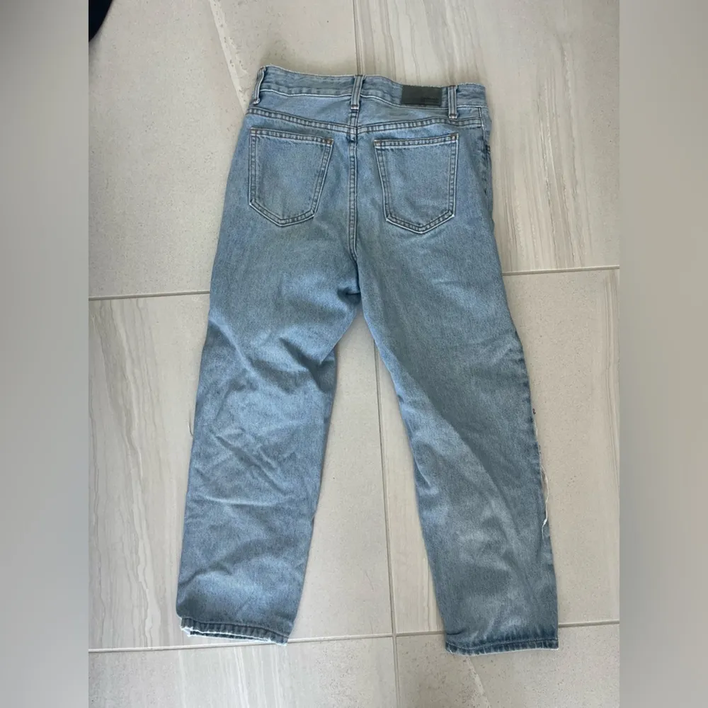 Carmar Light Blue Straight Leg Jeans with Chain Detail Size 26 - Image 2