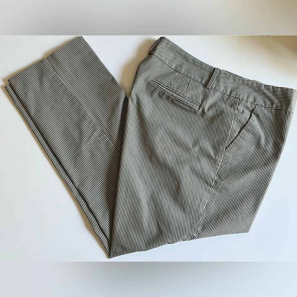 Norma Kamali• Cropped Ankle Trousers•Sz 10 - Image 12