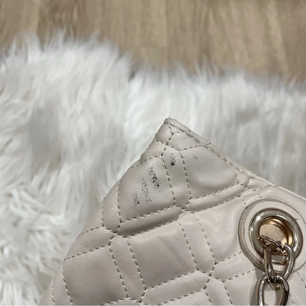 Guess beige quilted chain shoulder bag - Image 6