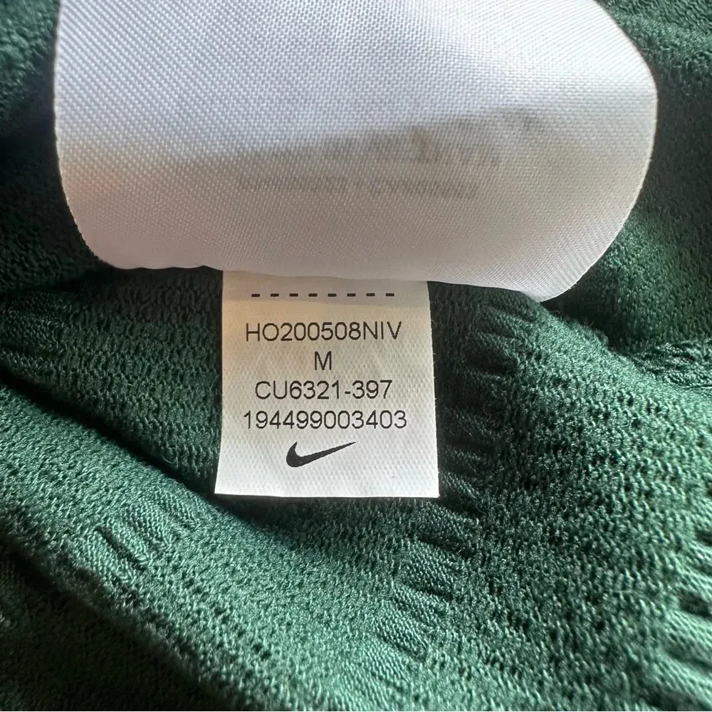 NIKE Yoga Women's Tank top size medium Knit top In dark Green, CU6321-397 - Image 7