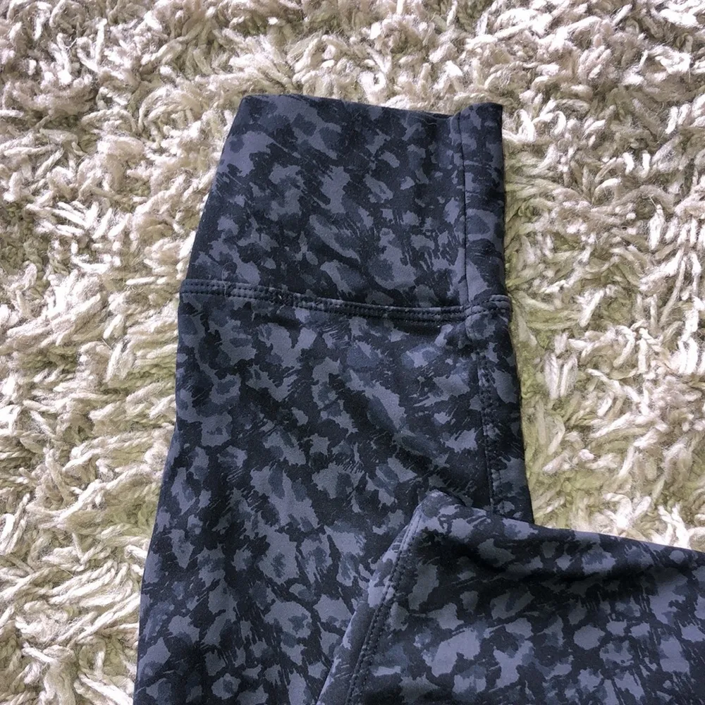 Black Camo/leopard print joggers size large yoga workout gym comfy pants pockets - Image 6