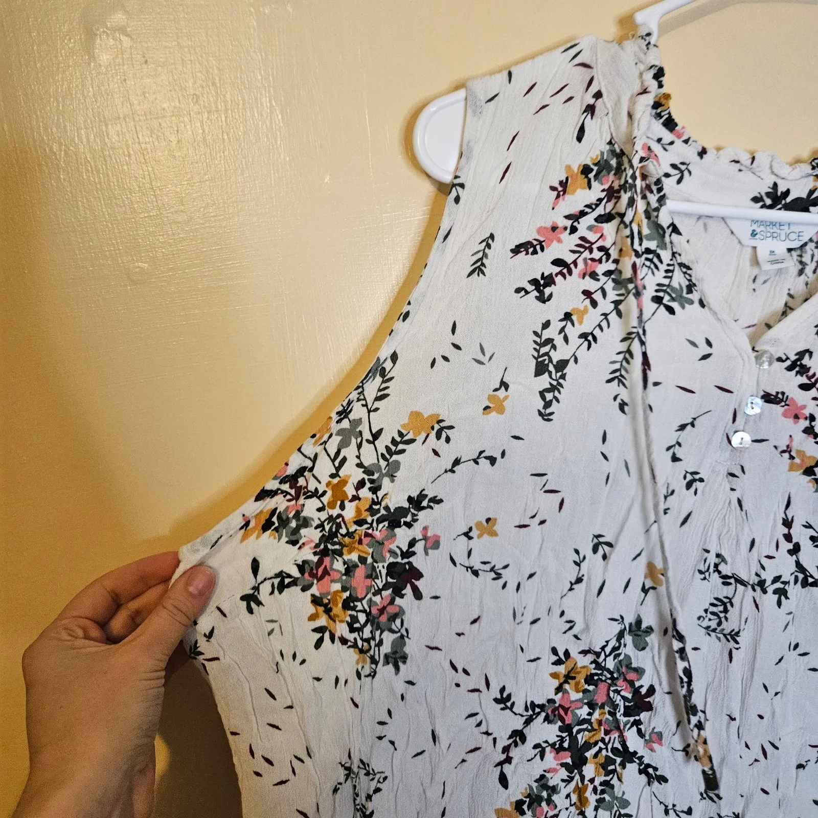 Market & Spruce 2x Plus Size Blouse Tank Top Floral Flower Sleeveless Button - Image 5