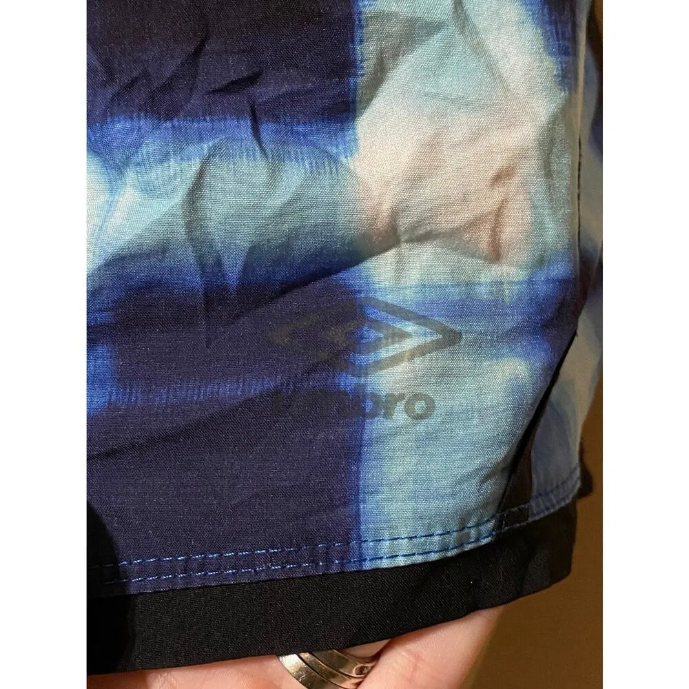 Umbro shorts  size large - Image 5