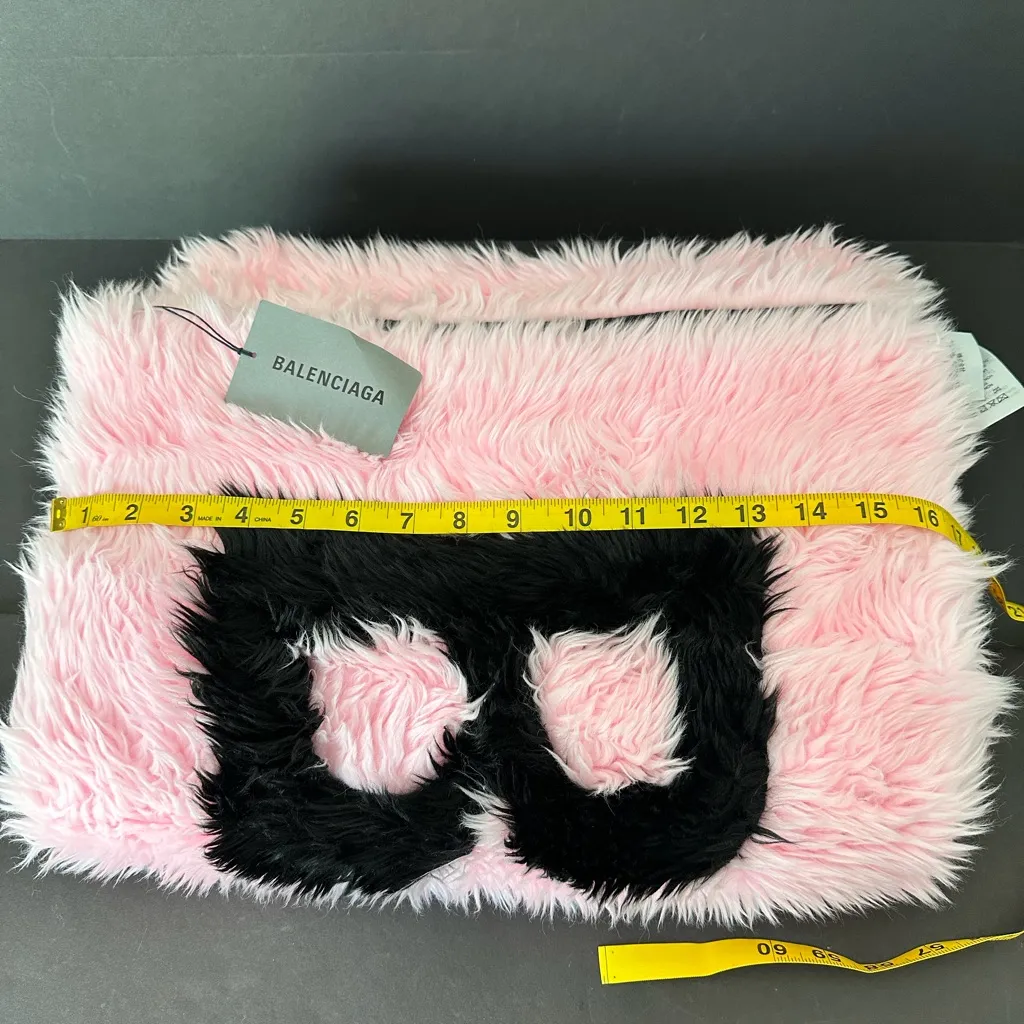 Balenciaga Oversized Faux Fur Logo Pink Scarf NEW - Image 8