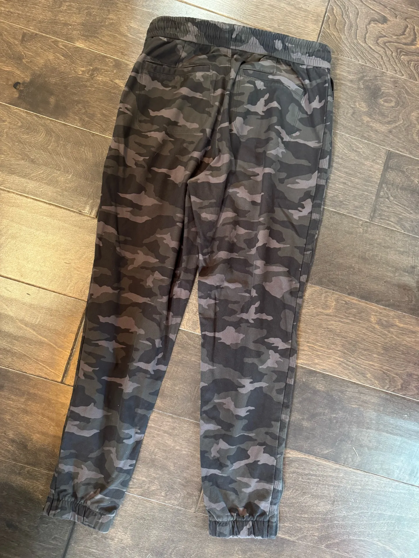 Farallon Athleta Joggers Camo - Image 5