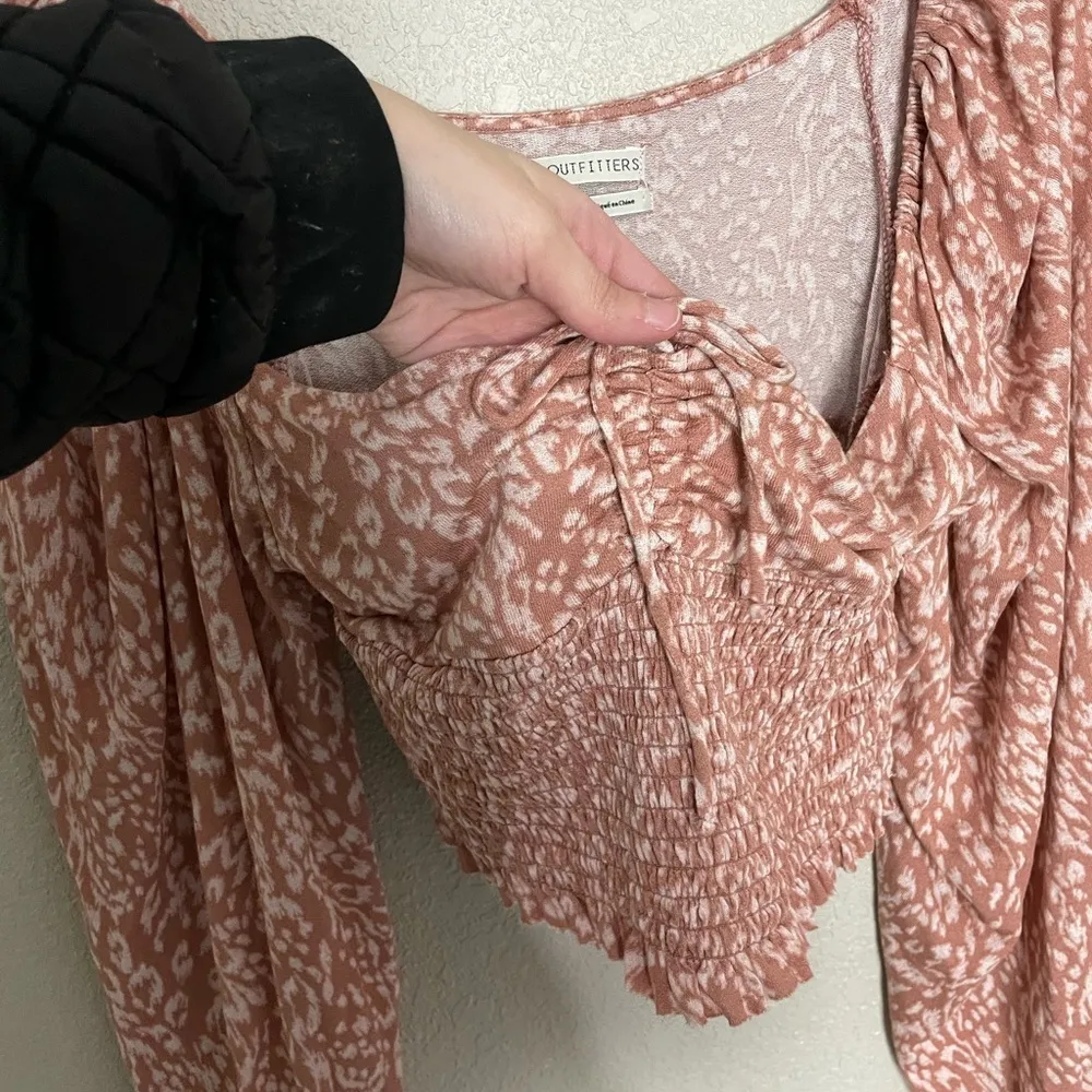 Urban Outfitters Pink White Ruched Crop Top Medium - Image 4