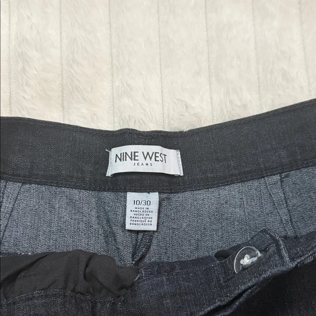 Nine West Women's Shorts - Image 2