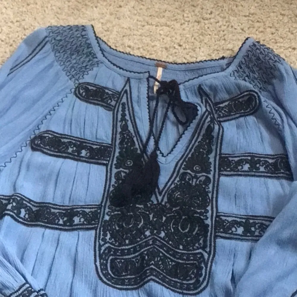 Free People Top with tank included. Embroidered blue and Black size S P - Image 3