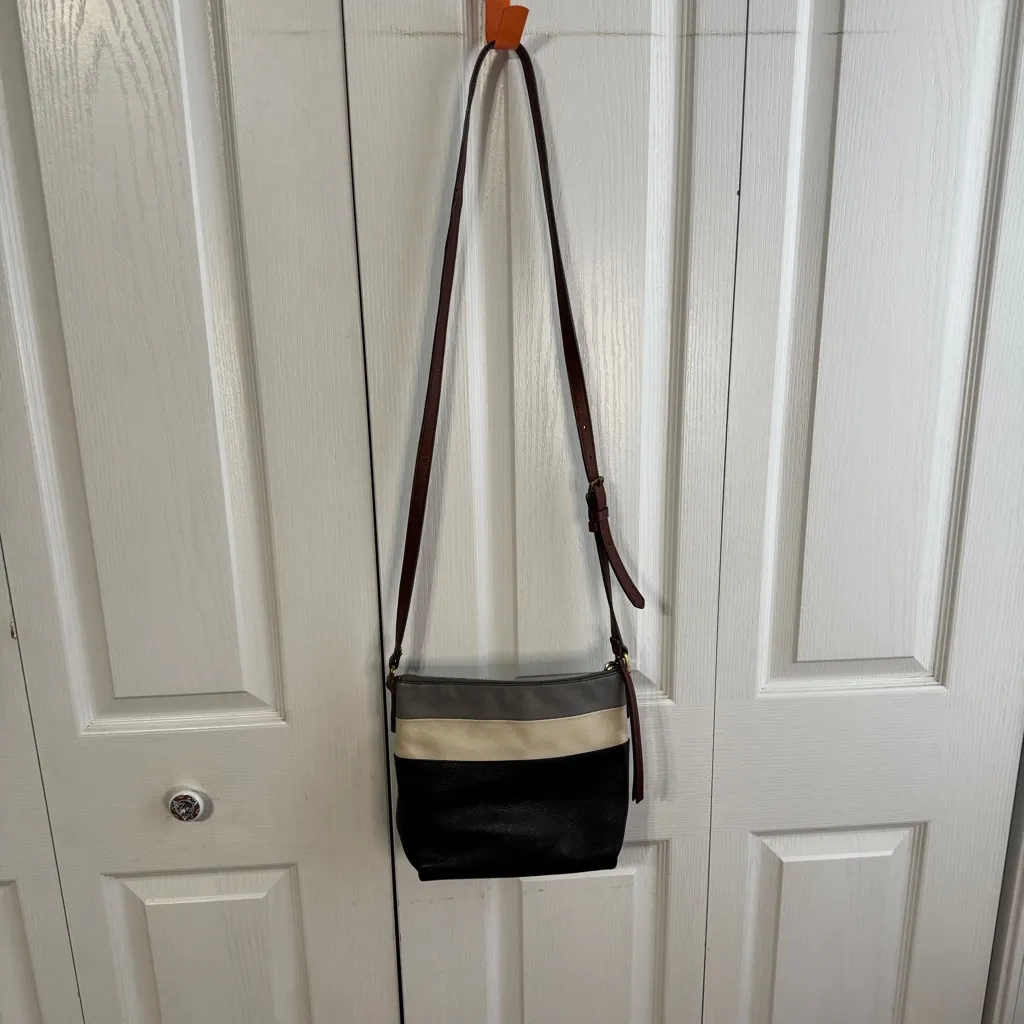 Fossil Amelia gray cream black Colorblock crossbody purse - Image 5