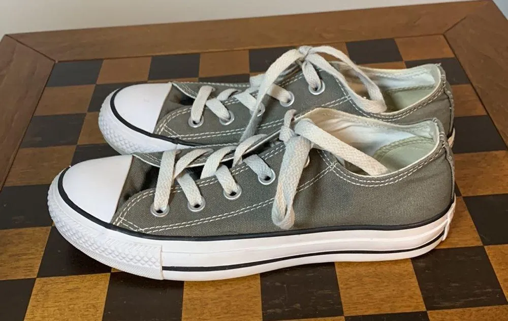 Converse All Star Gray Canvas Low Top Sneakers Size 6 - Image 2