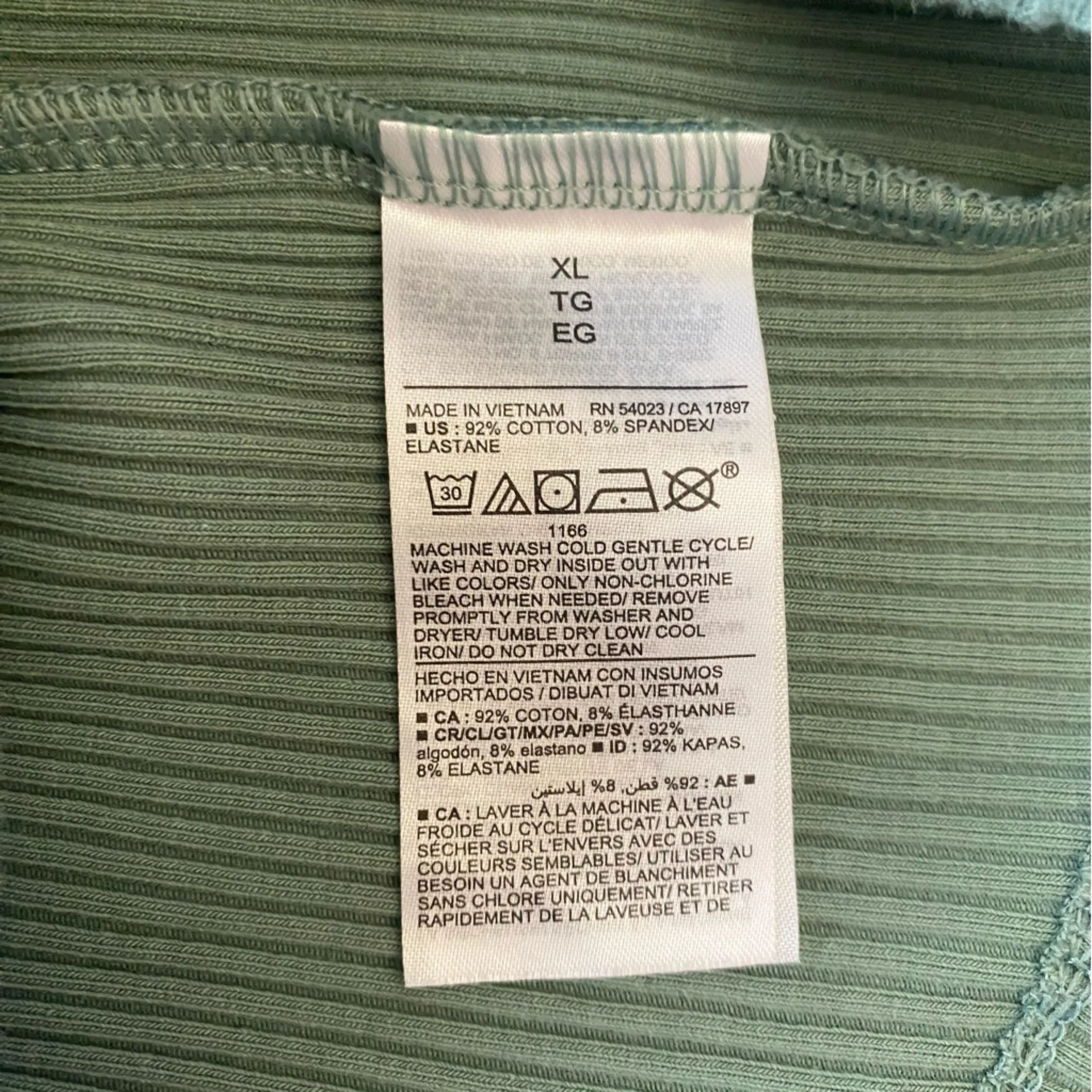 Old Navy Ribbed Tank Tops in Light Blue and Green size XL - bundle of 2 - Image 8