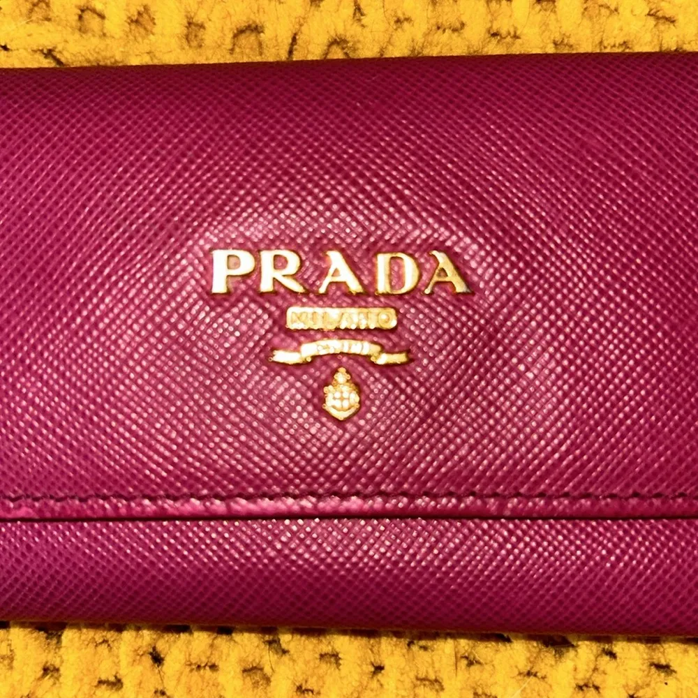 Violet Saffiano Leather Trifold Key Carrier Case - Image 5