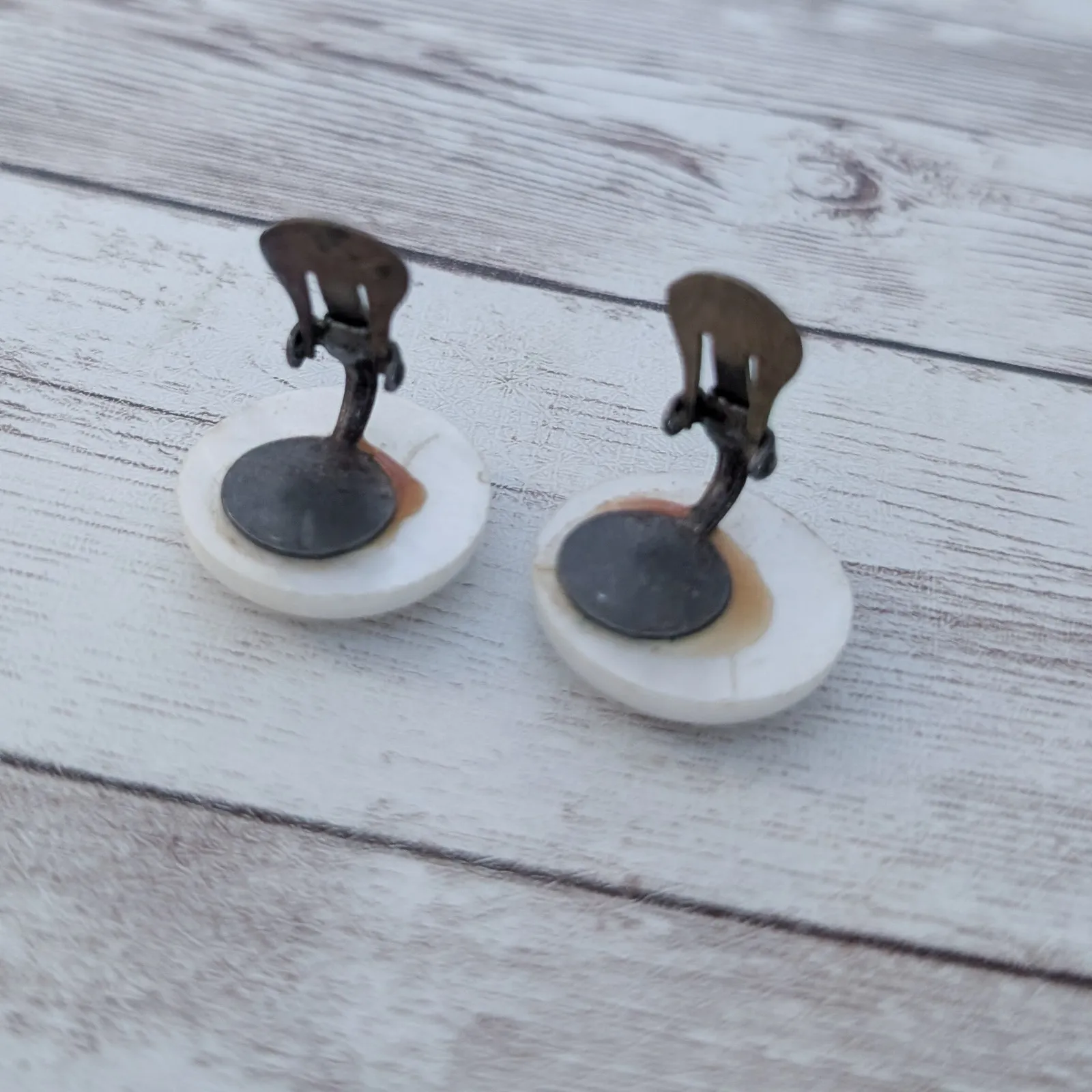 Vintage Clip On Earrings Off White with Slight Pearlescent Finish 7/8" - Image 6