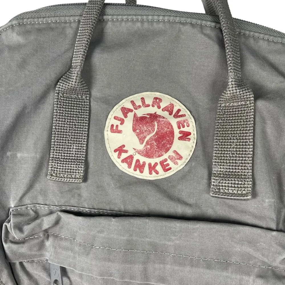 Fjallraven Kanken Classic Mini Backpack in Fog Taupe - Image 2