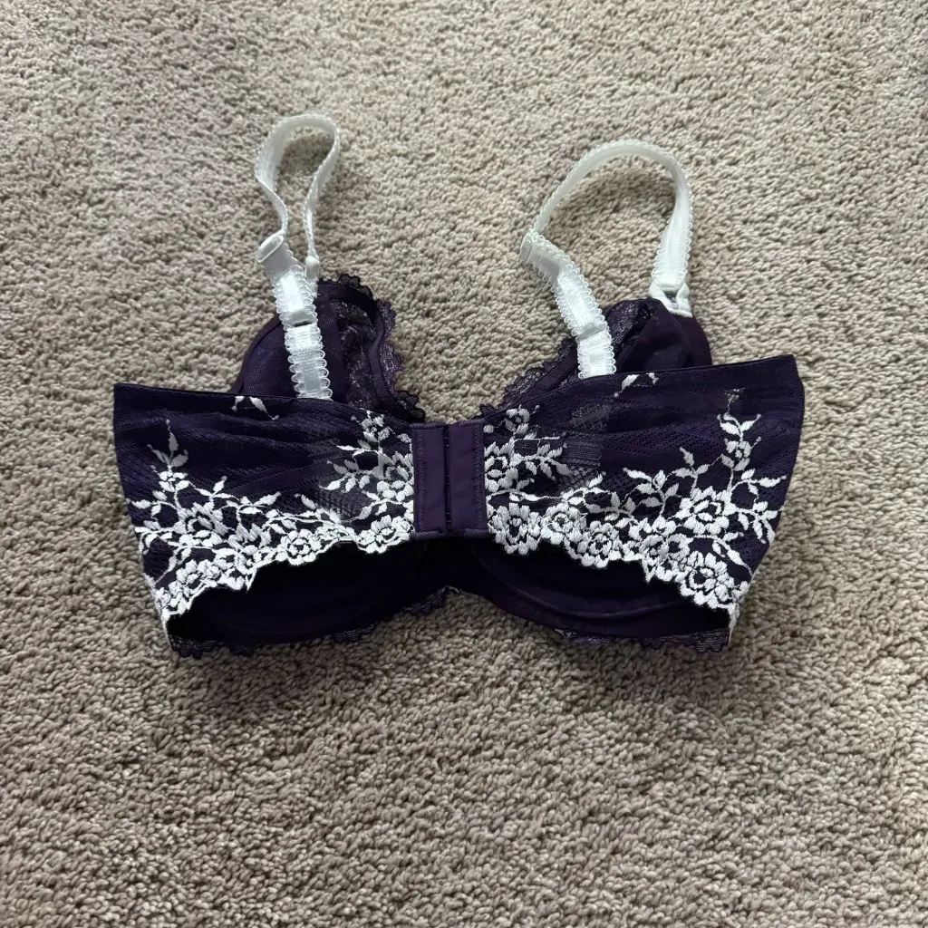 Wacoal Unlined Embrace Lace Underwire Bra Deep Purple Women's Size 32DDD - Image 3