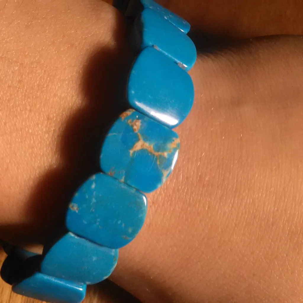 Magnesite Turquoise Puffy Dome Beaded Stretch Bracelet - Image 10