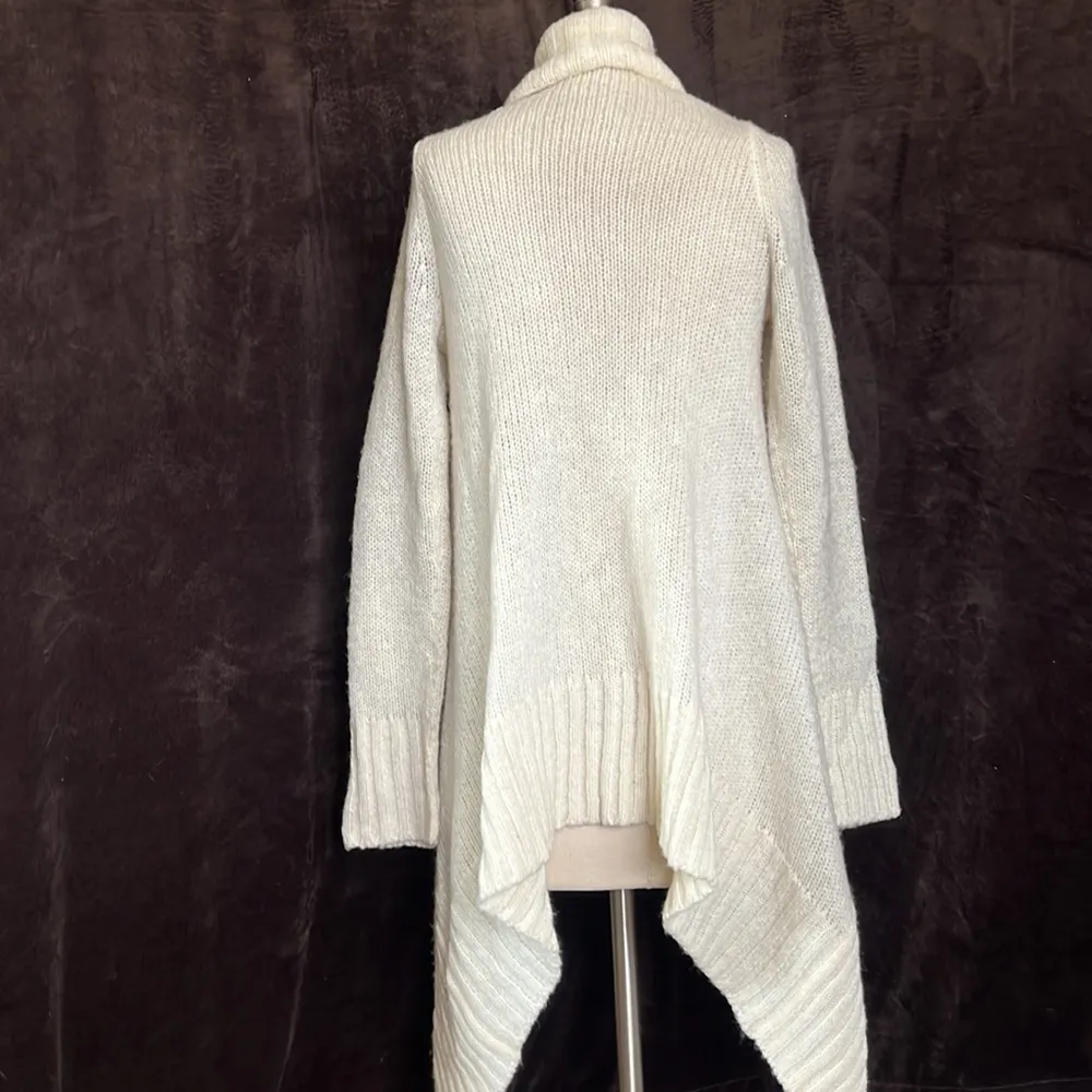 EUC Michael Kors Oversized Sweater Cardigan - Image 2
