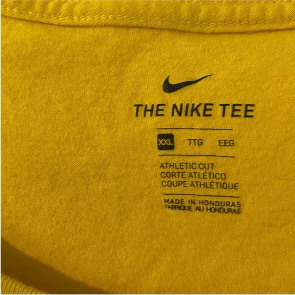 Michigan women’s wolverines t-shirt‎ xxl preowned - Image 2