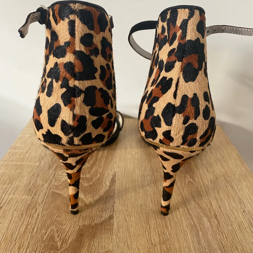 Karen Millen Leopard Calf Hair Ankle Strap Size 39 - Image 7