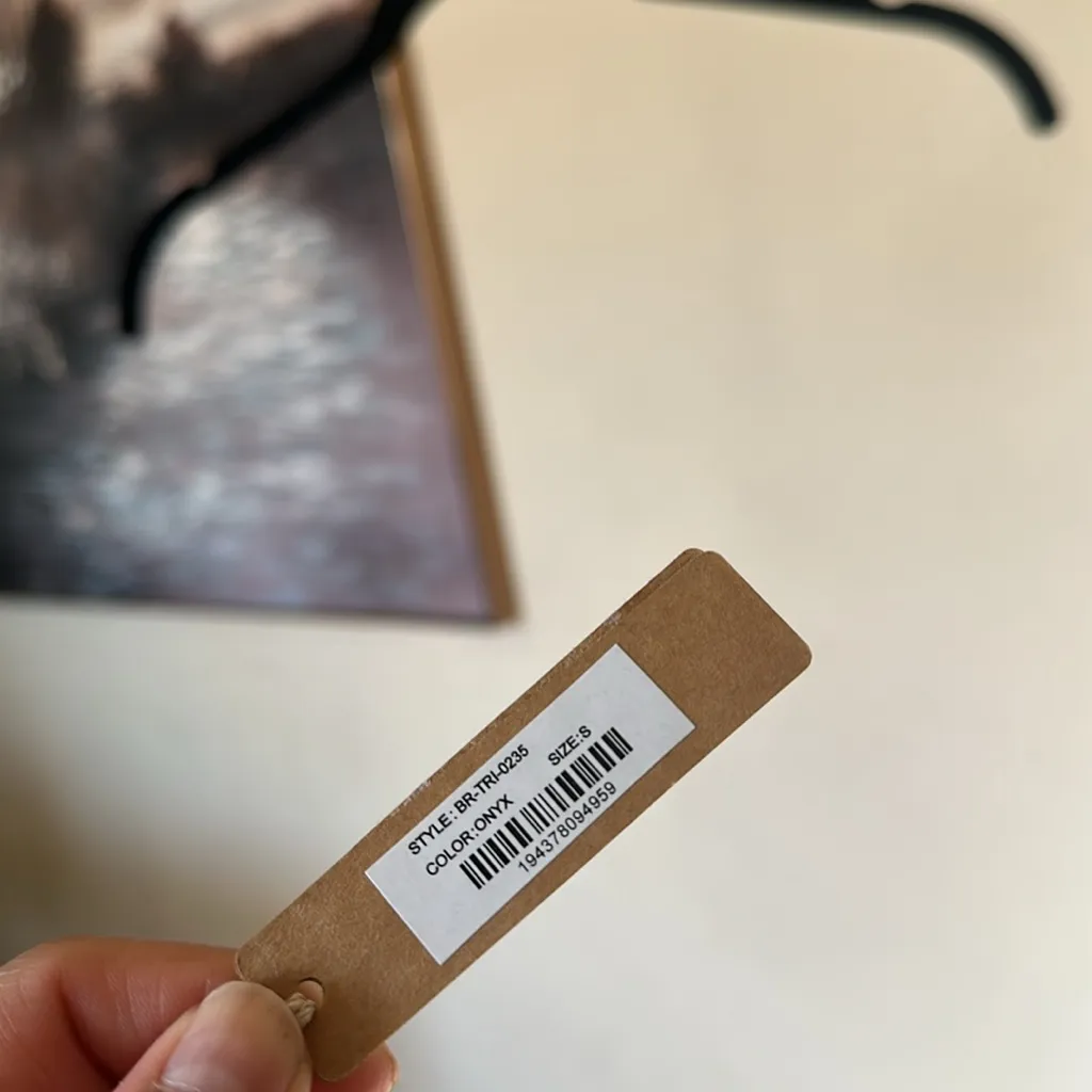 SKIMS Fits Everybody Cross Over Triangle Bralette‎ in Onyx NWOT size S - Image 7