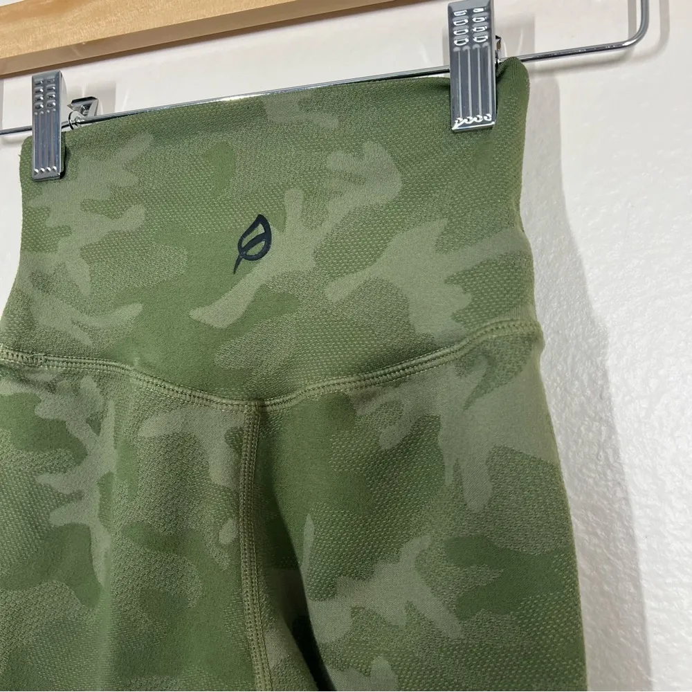 P’tula Green Camo Bike Shorts - Image 10