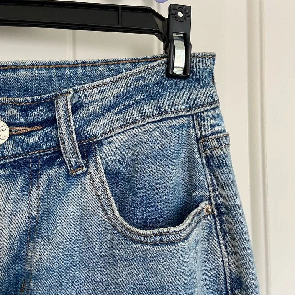 Jeans Paris women’s heart‎ leg jeans — 26” waist Blue - Image 3