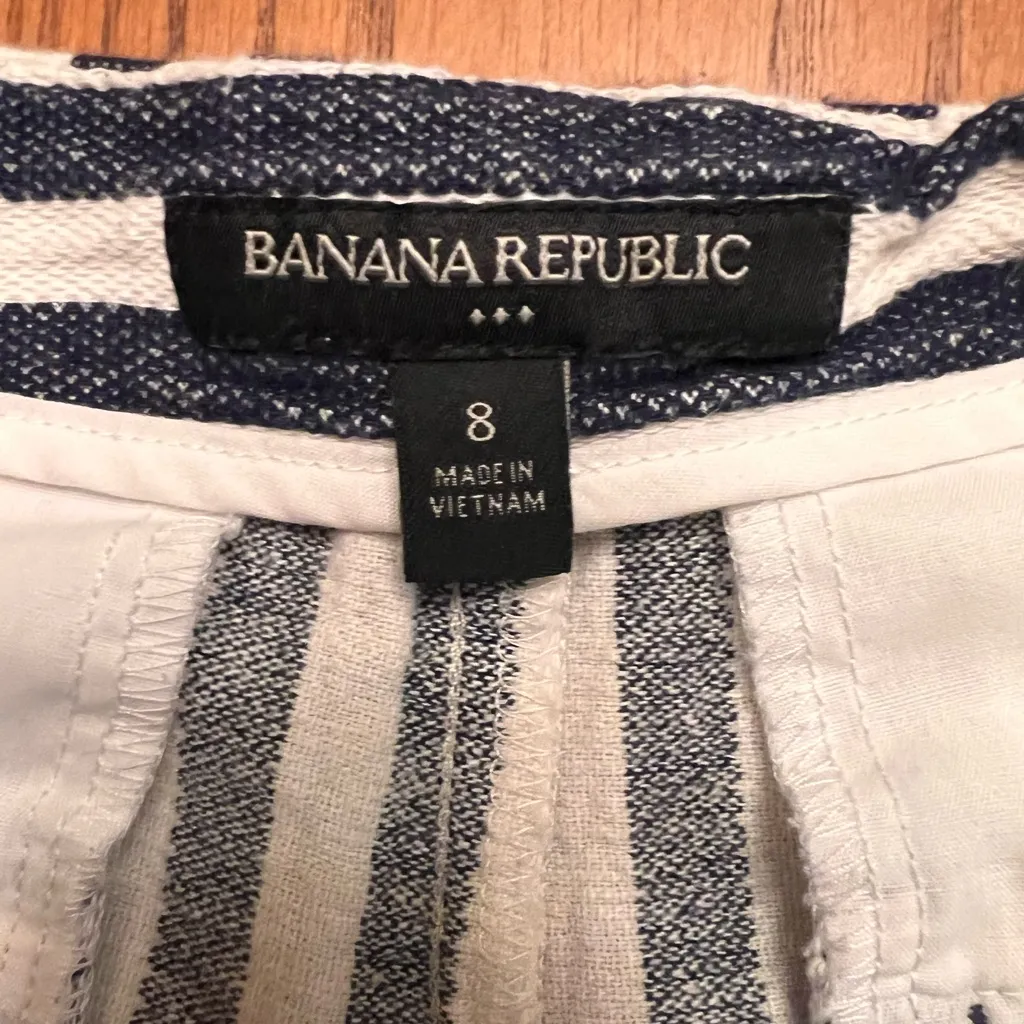Banana Republic Factory Navy Blue & White Striped Linen 3.5” Shorts Size 8‎ - Image 5