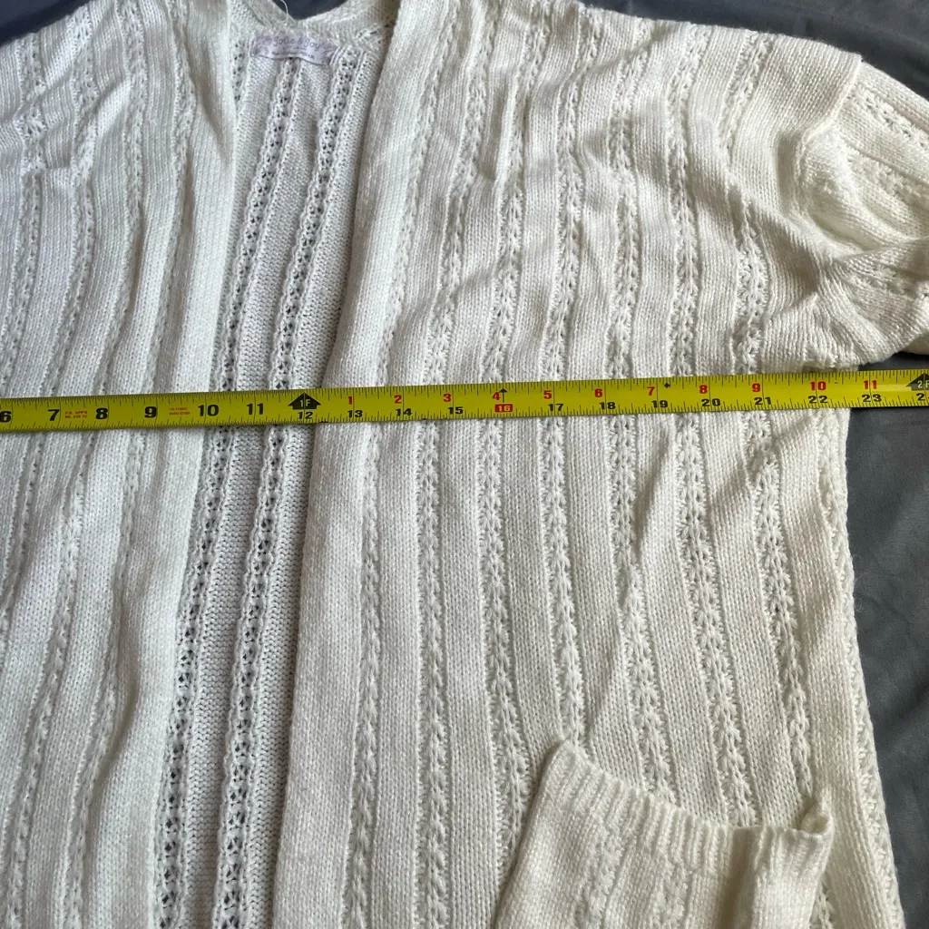 Holy & joy Elegant White Women's Sweater, size M. Size M - Image 6